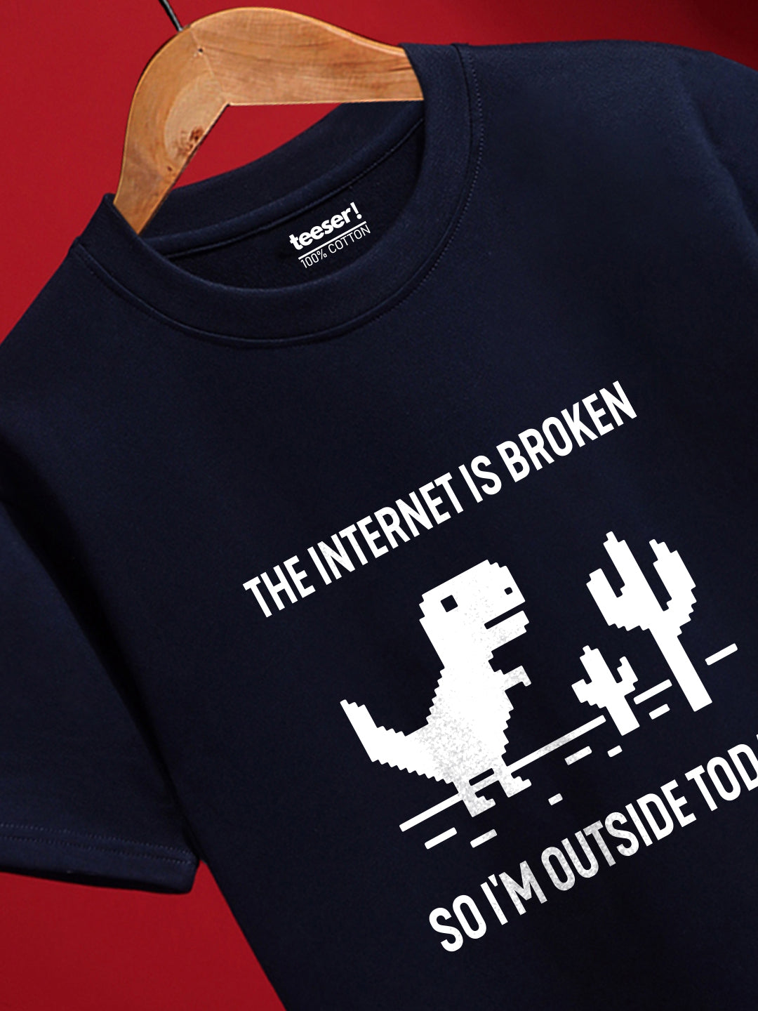 THE INTERNET IS BROKEN Regular T-Shirt