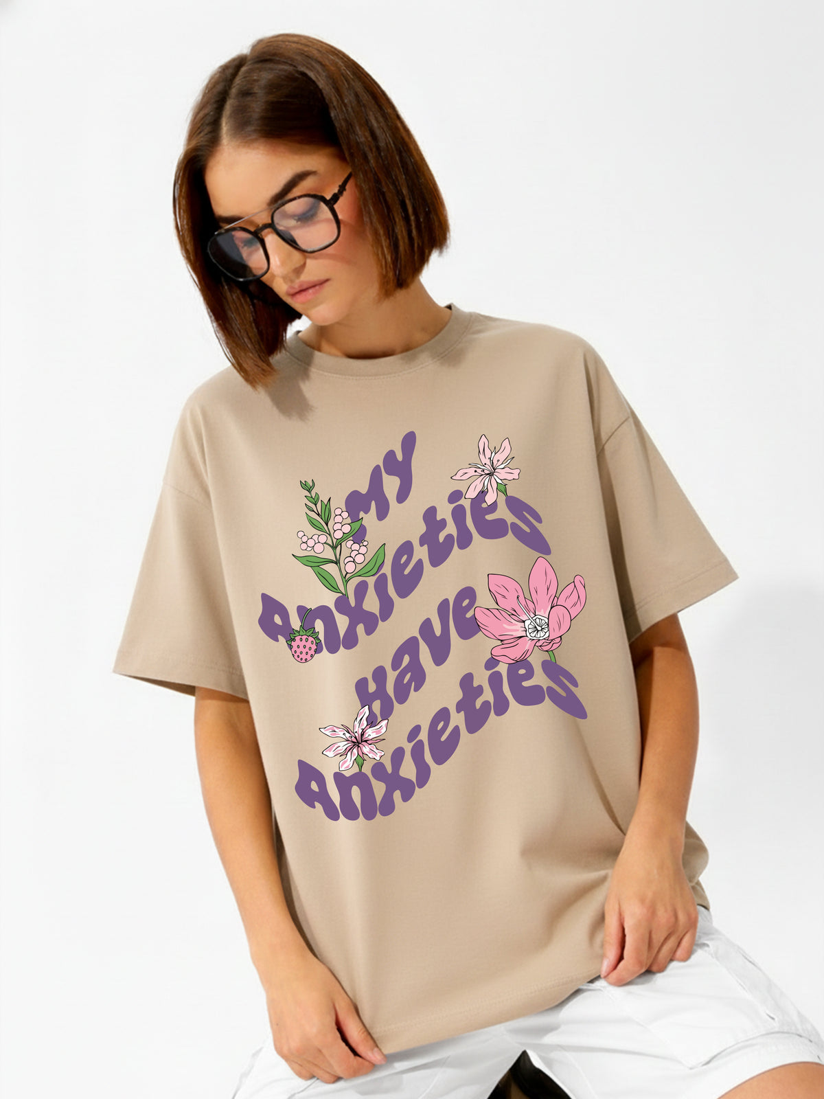 تيشيرت "Have Anxieties" بقصة واسعة (Oversized)