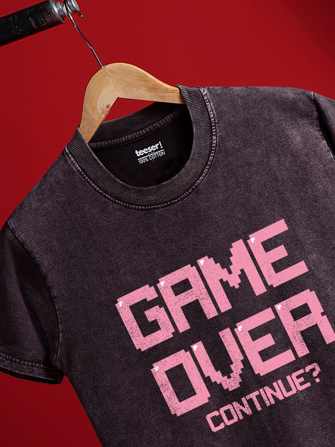 تيشيرت بياقة دائرية بتصميم "جيم أوفر" (Game Over)