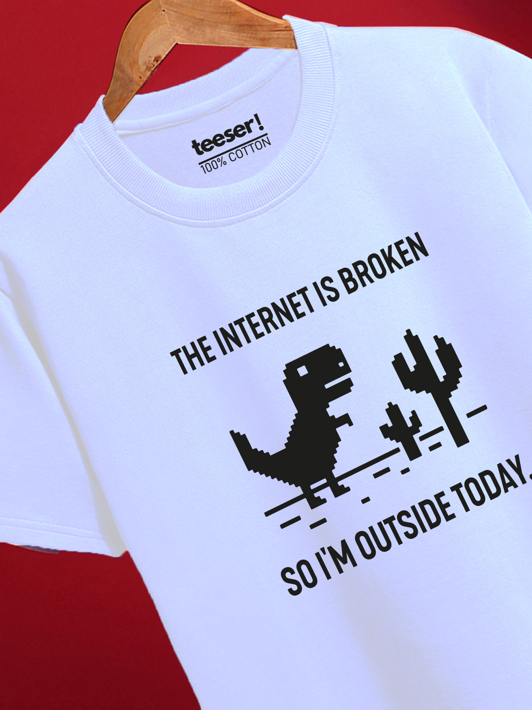 THE INTERNET IS BROKEN Regular T-Shirt