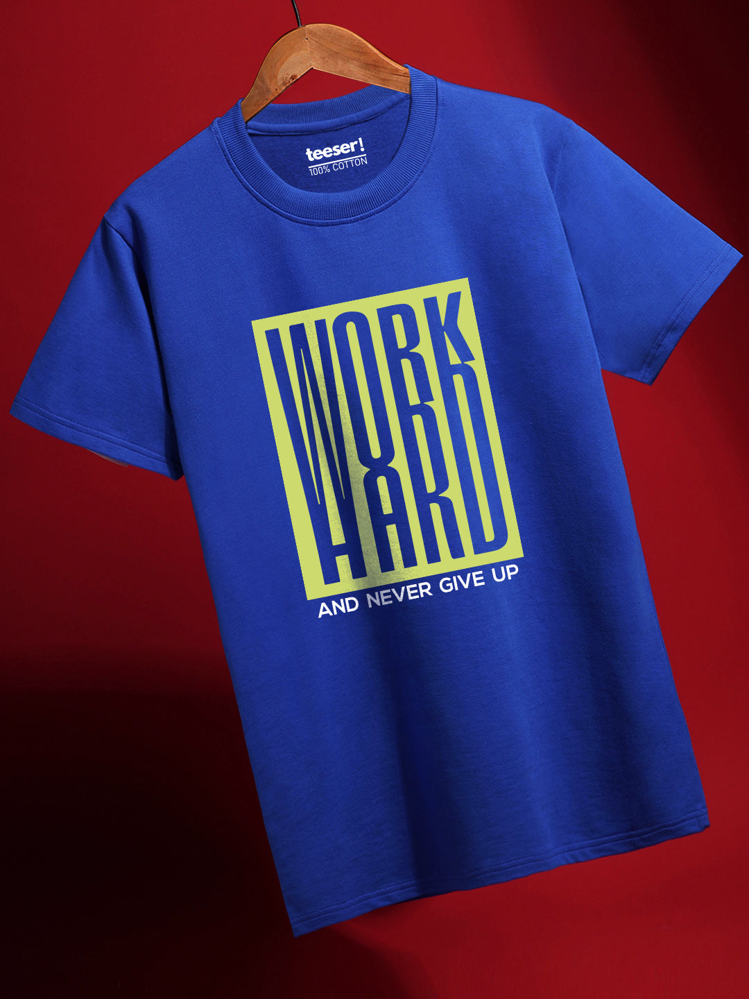 تيشيرت "Work Hard" بقصة عادية