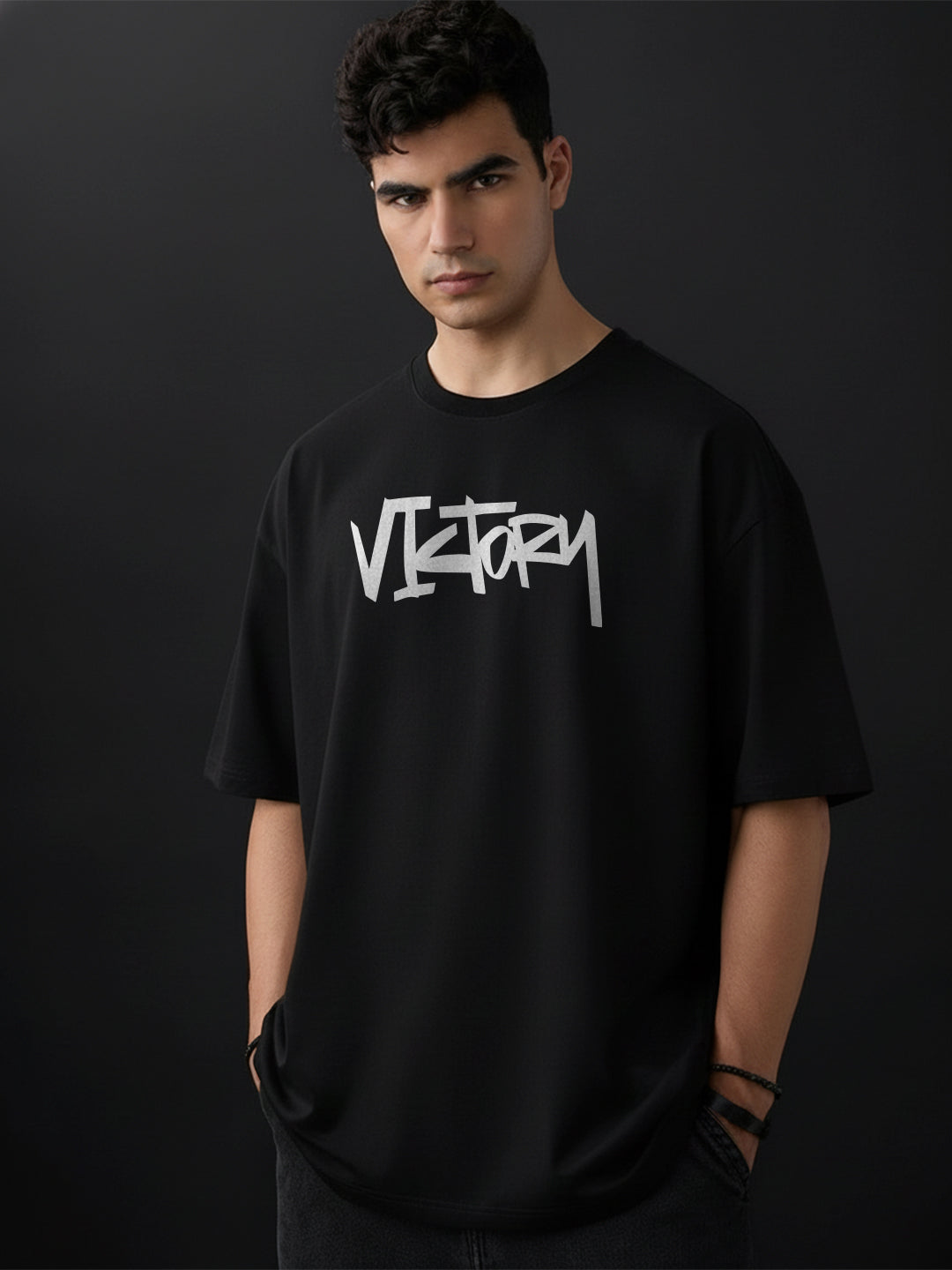 Victoy Oversized Fit T-Shirt