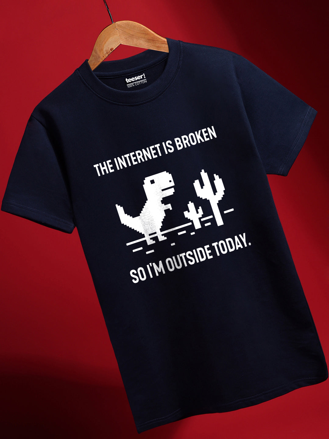 THE INTERNET IS BROKEN Regular T-Shirt
