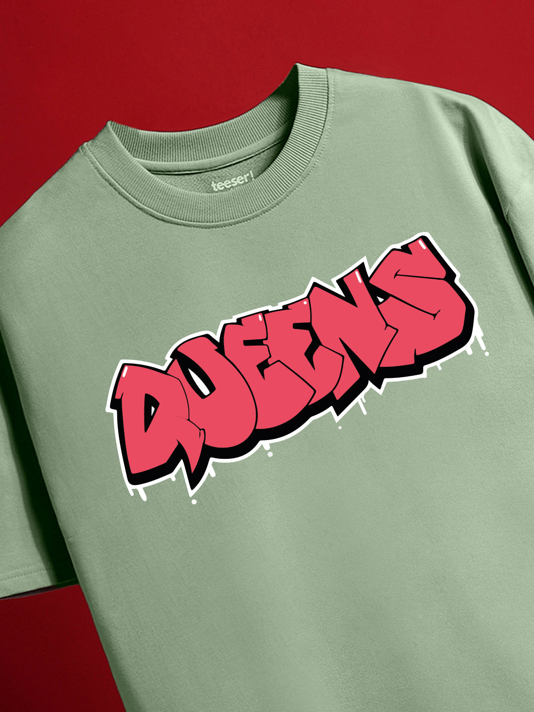 Queens Oversized T-Shirt